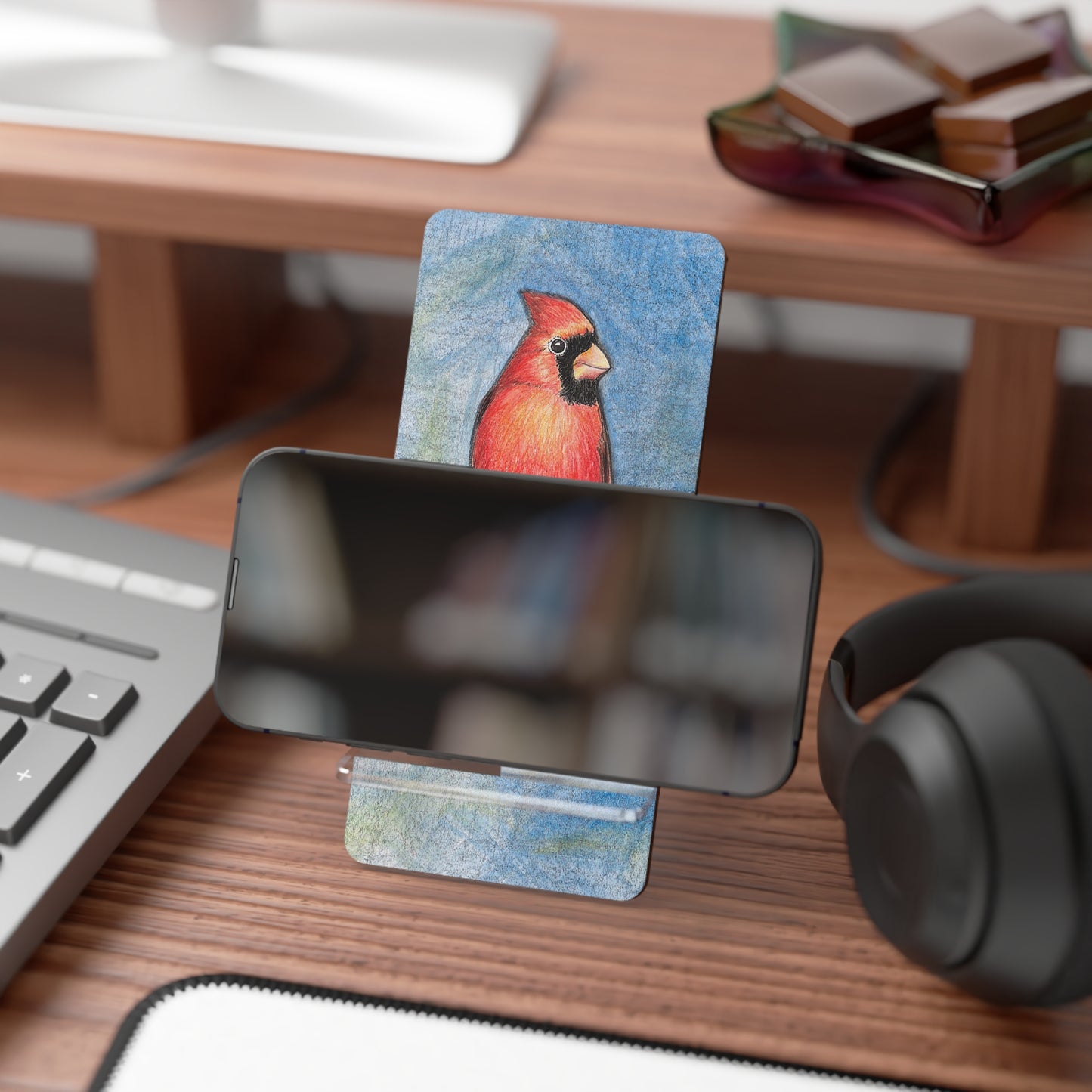 Mobile Display Stand for Smartphones, Cardinal on Pine Branch, "Totsuwa", Cell Phone Holder, Wild Bird, Cardinal Art